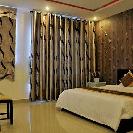 Manh Cuong Hotel Дананг Екстериор снимка