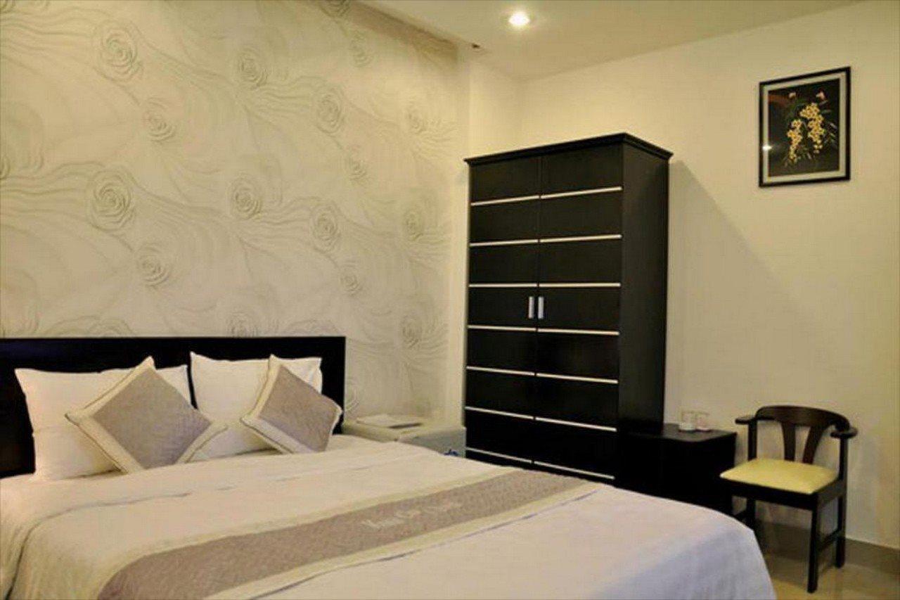 Manh Cuong Hotel Дананг Екстериор снимка