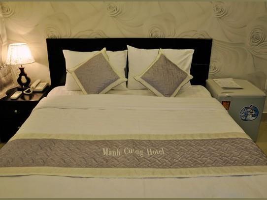 Manh Cuong Hotel Дананг Екстериор снимка